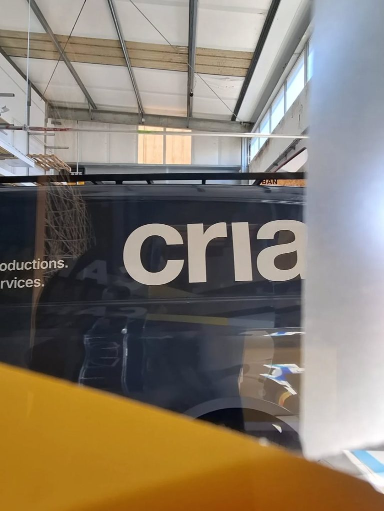 Instagram post from nos_somos_amarelo. This post is in position 4.