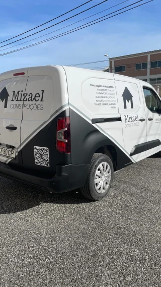 Instagram post from nos_somos_amarelo. This post is in position 1.