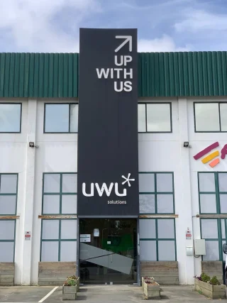 Instagram post from nos_somos_amarelo. This post is in position 3.