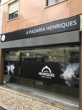 Instagram post from nos_somos_amarelo. This post is in position 1.