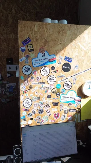 Instagram post from nos_somos_amarelo. This post is in position 3.